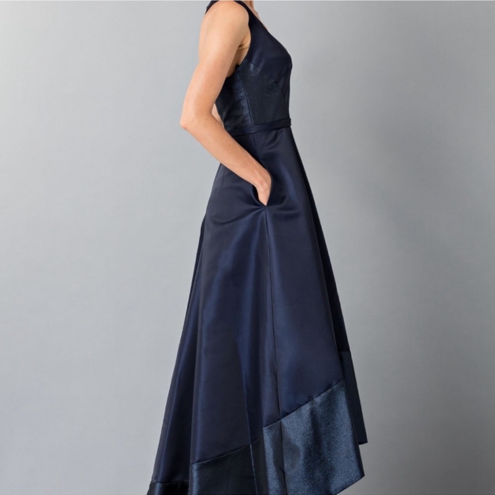 Theia NAVY BLUE high low V-Neck sleeveless evening long Gown - Picture 9 of 12